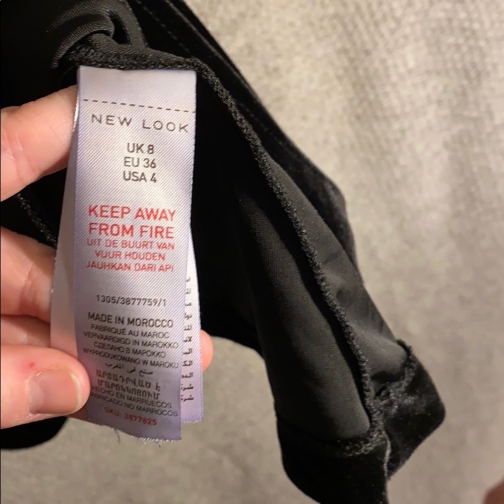 New Look Black Velvet V-Neck Mini-Dress - Picture 10 of 11